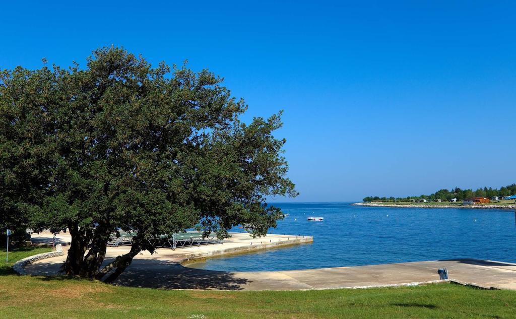 Happy Camp Mobile Homes In Camping Park Umag Karigador Exterior photo