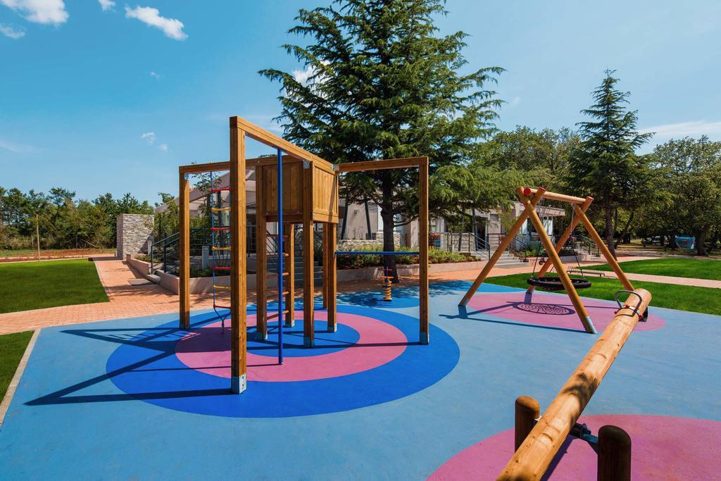 Happy Camp Mobile Homes In Camping Park Umag Karigador Exterior photo